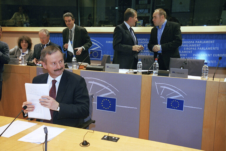 Foto 4: Hearing of the European Commissioner Designate for Taxation and Customs Union, Audit and Anti-Fraud