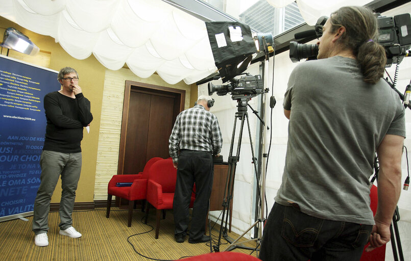 Photo 3: Members of the Polish rock band, Myslovitz are among the celebrities asked for a commercial that appeals to vote in the European Elections.