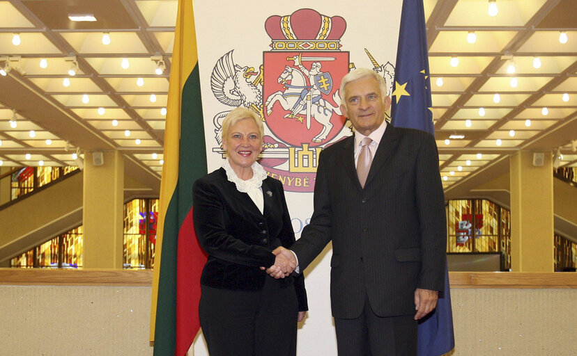 Fotografia 7: EP President official visit to Lithuania. EP President meets with the President  of the Lithuanian Parliament.