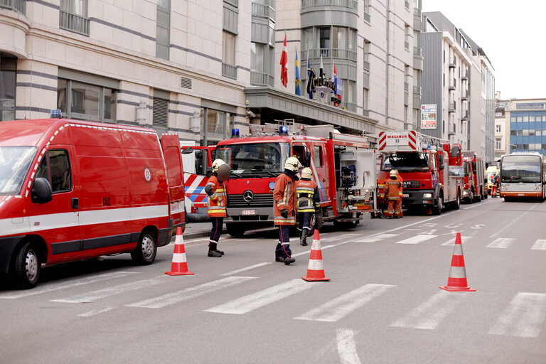 Fotografija 1: Intervention of firefighters near the EP in Brussels.