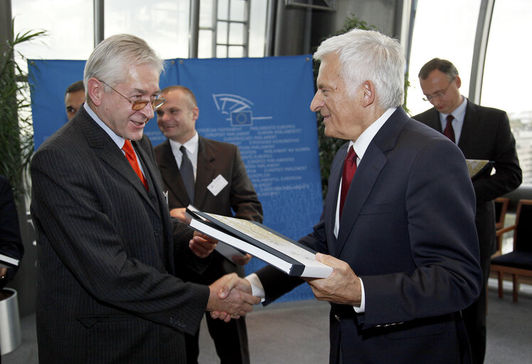 Fotó 4: EP President meets with a delegation  of the Polish Senate.