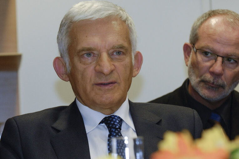 Foto 3: EP President has breakfast with the Mayor of Strasbourg.