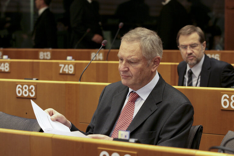 Foto 7: Hans-Peter MAYER at the EP in Brussels.