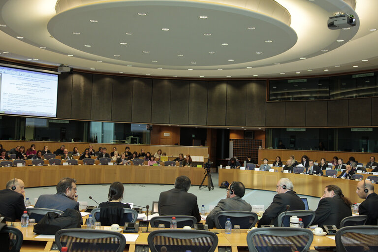 Photo 2 : ENVI Committee  hearing on the quality and safety on of organ donation and transplantation .