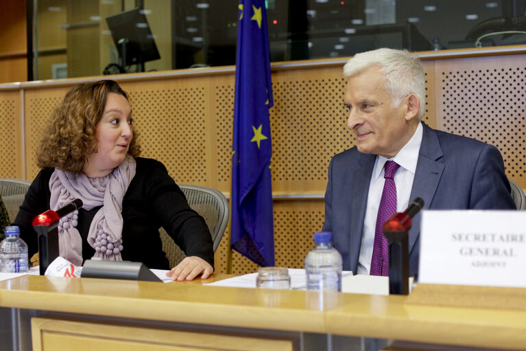 Fotografi 13: EP President meets with the European United Left / Nordic Green Left Group