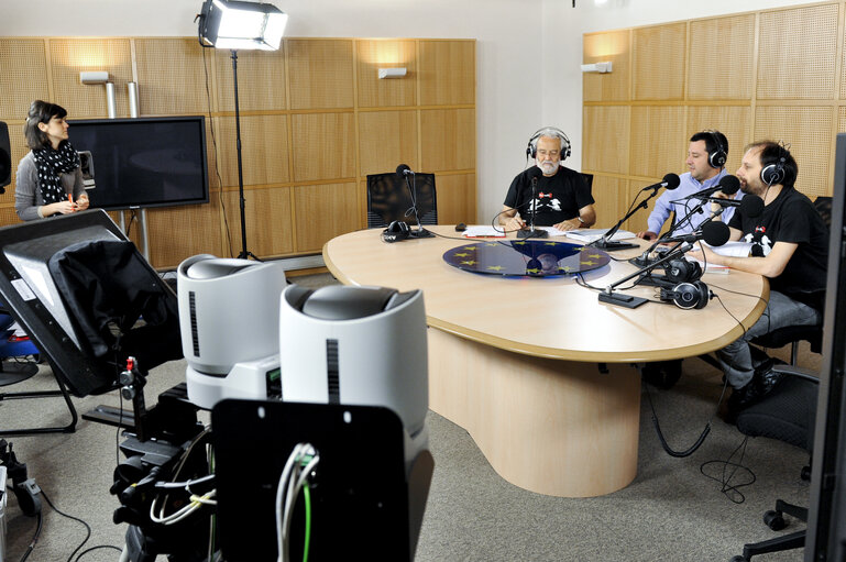 Foto 8: Radio broadcast: Rai Radio 2 - Un giorno da pecora