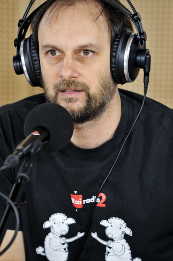 Foto 10: Radio broadcast: Rai Radio 2 - Un giorno da pecora