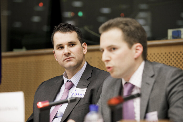 Foto 10: Fed up! Fight food speculations with MiFID 2