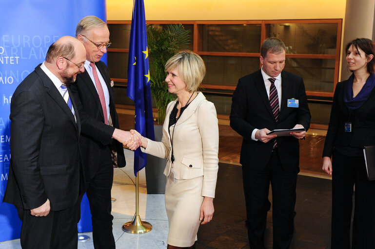 Fotogrāfija 27: EP President meets Croatian observers.