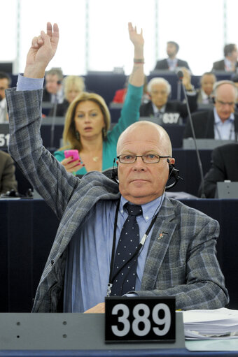 Zdjęcie 4: during votes , plenary session in Strasbourg week 16 - 2012