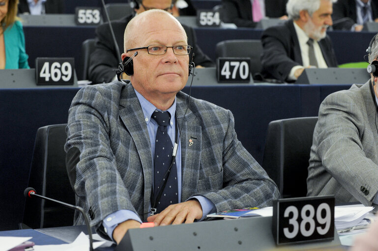 Zdjęcie 1: during votes , plenary session in Strasbourg week 16 - 2012