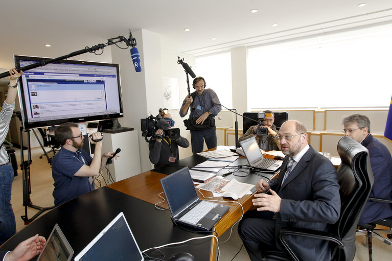 Fotografija 11: EP President's Facebook chat on the subject of ACTA