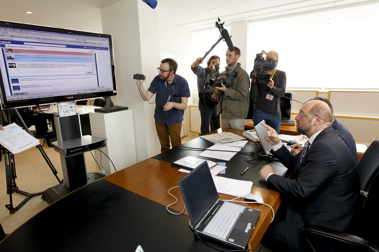 Fotografija 9: EP President's Facebook chat on the subject of ACTA