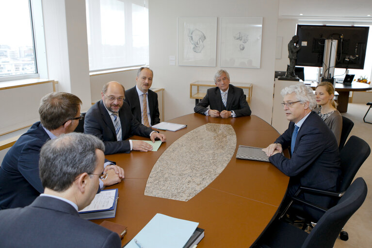 Photo 1 : EP President meets with the Director General of OLAF.