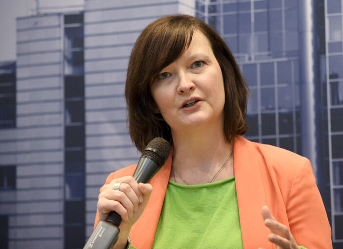 Suriet 19: EPRS book talk - The future of European Identity: A Conversation with Thomas RISSE