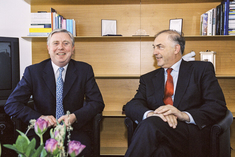 Foto 4: EP President meets with Luxembourg Minister for Humanitarian Aid and members of the International Committee of the Red Cross