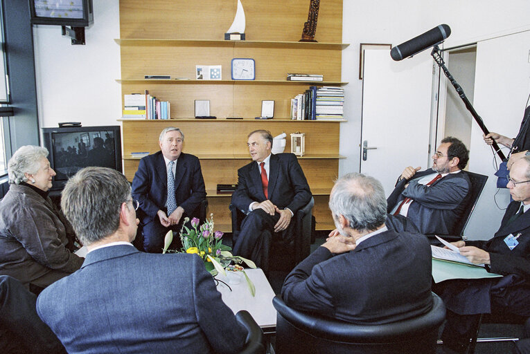 Foto 2: EP President meets with Luxembourg Minister for Humanitarian Aid and members of the International Committee of the Red Cross