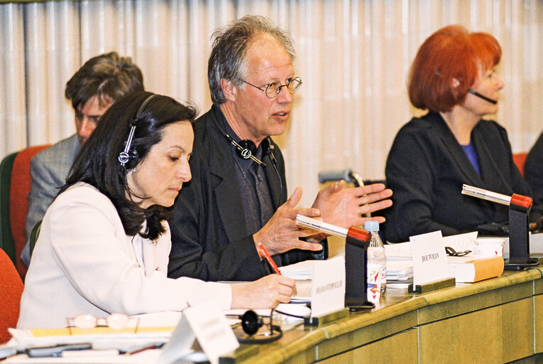 Foto 14: Commission statement on spring economic forecasts and employment guidelines