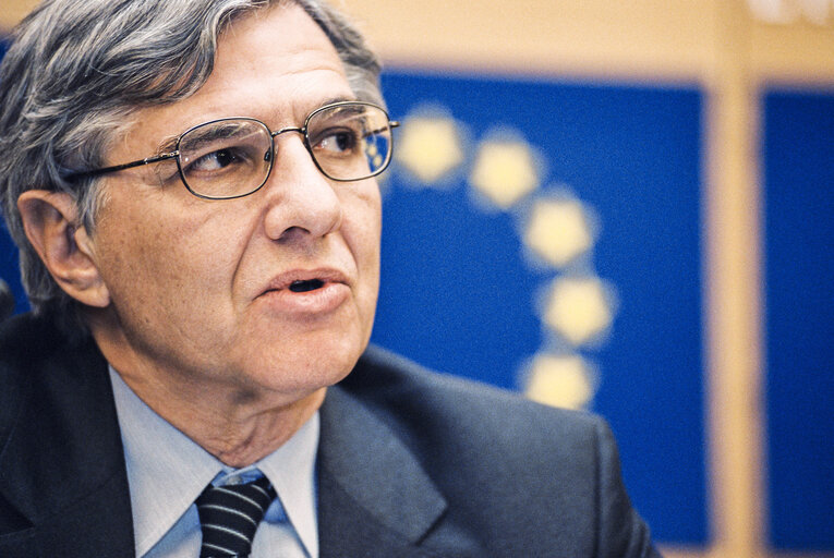 Fotografia 5: Press point of MEP Tassos GIANNITSIS at the European Parliament in Strasbourg