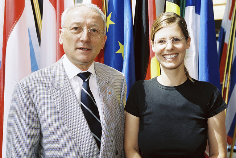 Fotografija 2: Portrait of MEP Peter Michael MOMBAUR in Strasbourg