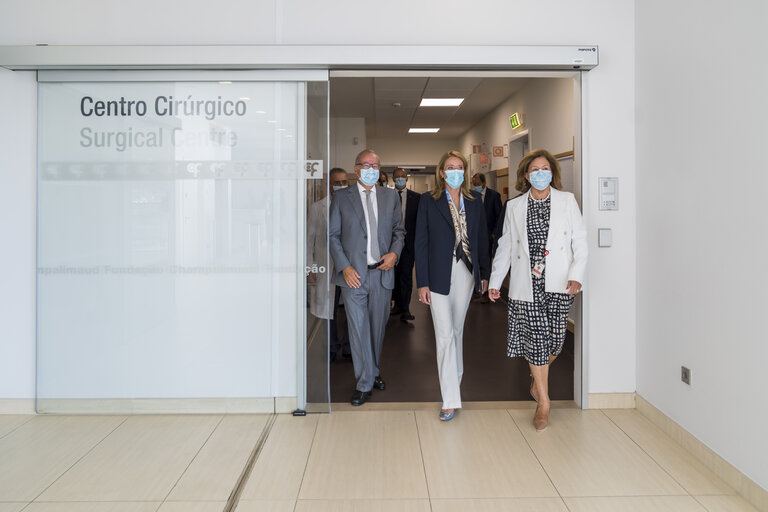 Foto 11: Official visit by Roberta METSOLA, EP President to Lisbon, Portugal. Visit to the Champalimaud Foundation & Meeting with young Scientists