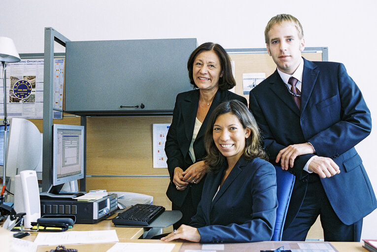 Valokuva 11: MEP Ewa KLAMT with assistants in Brussels