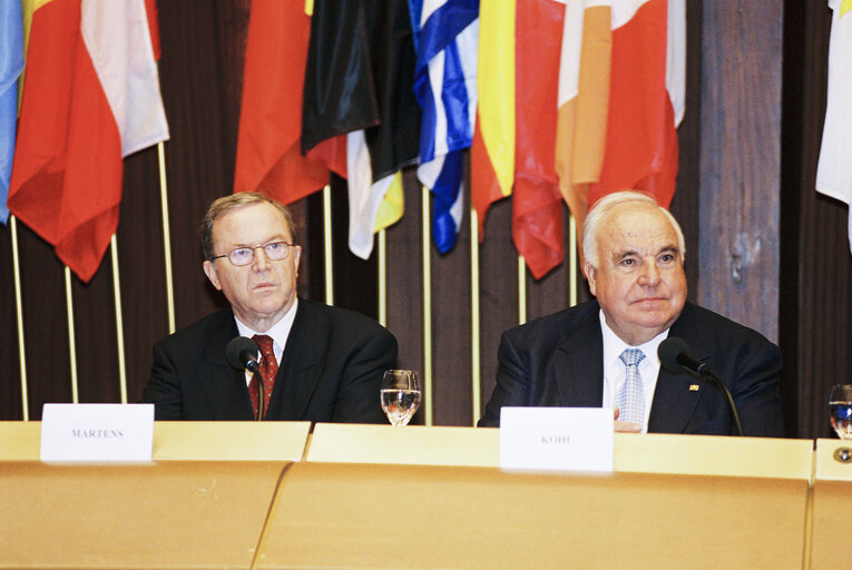 Foto 1: 50th anniversary of the EPP-ED group