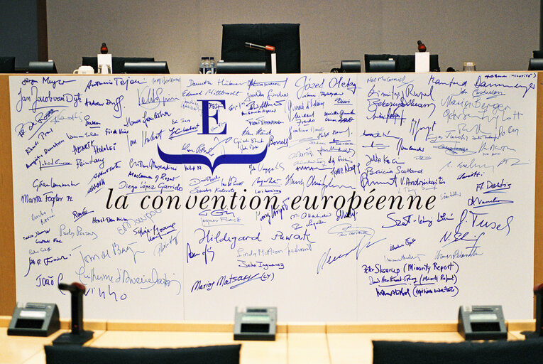 The undersigned logo of the European Convention on the Future of Europe