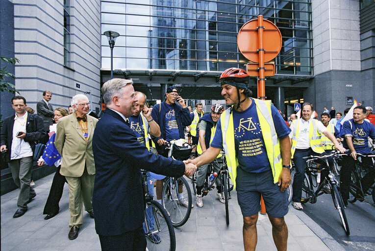 Fotogrāfija 26: Start of a bicycle ride for more bikes in Europe organised by the Greens-EFA  group