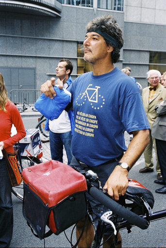 Fotogrāfija 5: Start of a bicycle ride for more bikes in Europe organised by the Greens-EFA  group