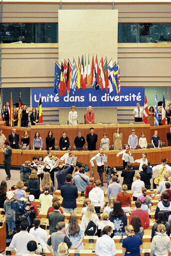 Photo 7: Proclamation of the slogan Unity diversity slogan in Brussels