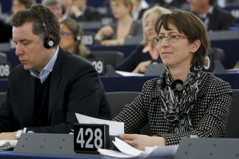 Fotografie 2: Sari ESSAYAH  in plenary session in Strasbourg.