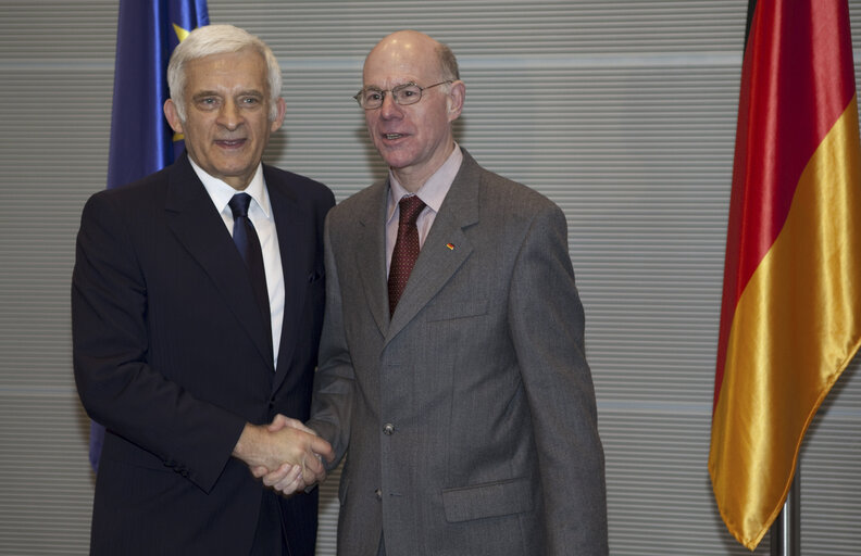 Nuotrauka 22: President of the European Parliament Jerzy Buzek meets the Speaker of the Bundestag