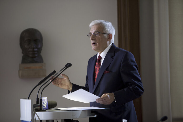 Nuotrauka 38: President of the European Parliament Jerzy Buzek visits Humboldt University, Berlin