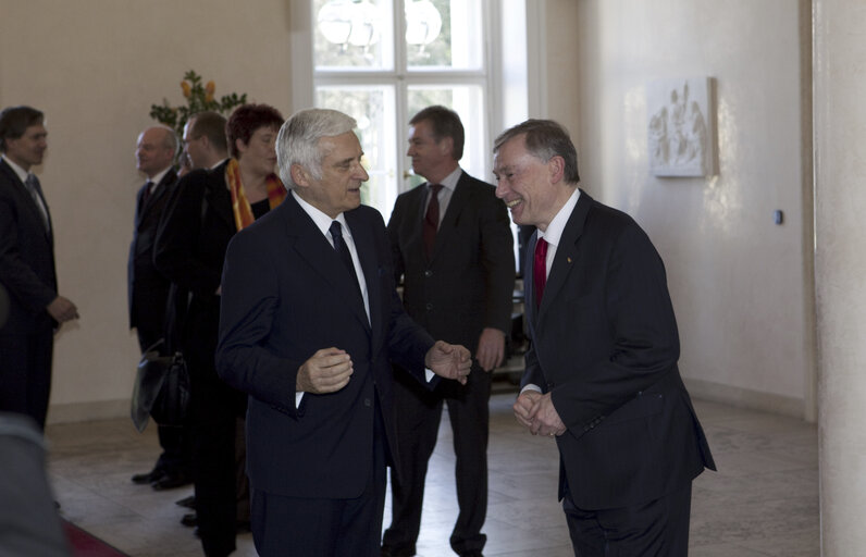 Nuotrauka 12: President of the European Parliament Jerzy Buzek meets German President Horst Koehler at Bellevue Castle in Berlin