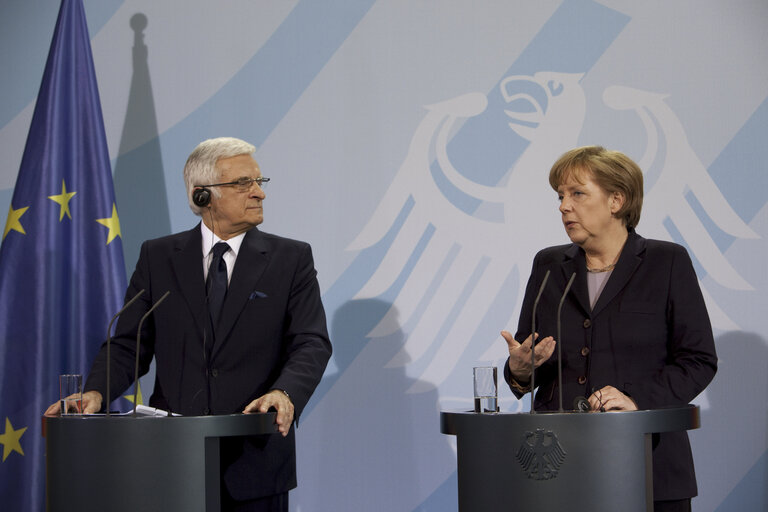 Nuotrauka 2: President of the European Parliament Jerzy Buzek meets Chancellor Angela Merkel in Berlin