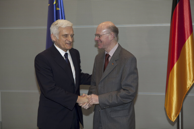 Nuotrauka 17: President of the European Parliament Jerzy Buzek meets Norbert Lammert, Speaker of the Bundestag in Berlin