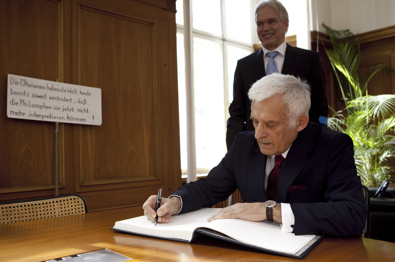 Nuotrauka 31: President of the European Parliament Jerzy Buzek visits Humboldt University, Berlin