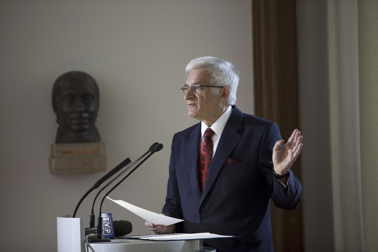 Nuotrauka 24: President of the European Parliament Jerzy Buzek visits Humboldt University, Berlin