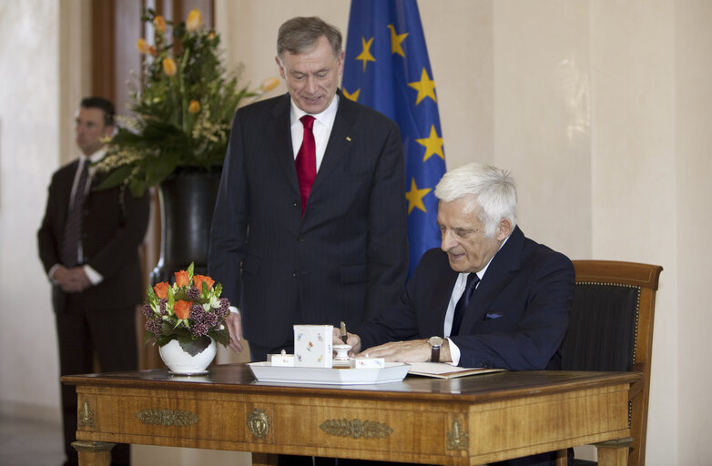 Nuotrauka 10: President of the European Parliament Jerzy Buzek meets German President Horst Koehler at Bellevue Castle in Berlin,