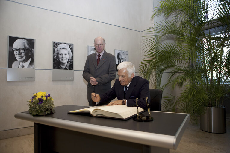 Nuotrauka 21: President of the European Parliament Jerzy Buzek meets the Speaker of the Bundestag