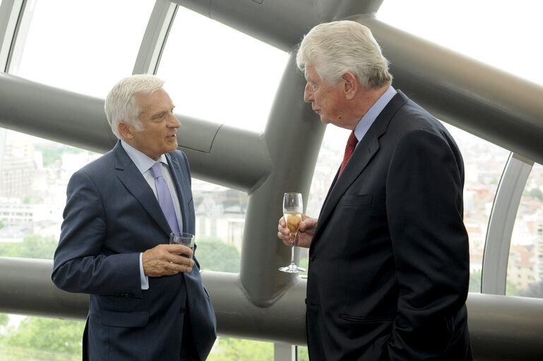 Zdjęcie 1: meeting between EP President Jerzy BUZEK and Wim KOK