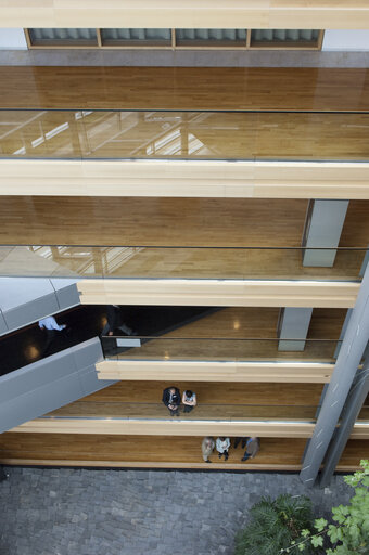 Fotogrāfija 35: Details of the architecture of the different floors of the European Parliament in Strasbourg.