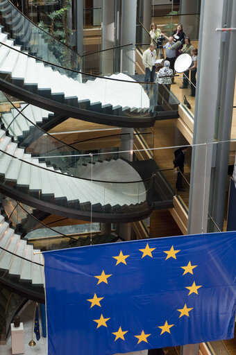 Fotogrāfija 33: Details of the architecture of the different floors of the European Parliament in Strasbourg.