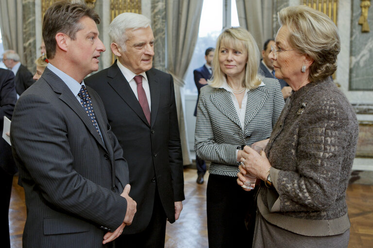 Fotografie 7: Jerzy Buzek, EP President, EP Vice-Presidents, MEPs and EP officials attend a New Year reception at the Belgian Royal Palace in Brussels