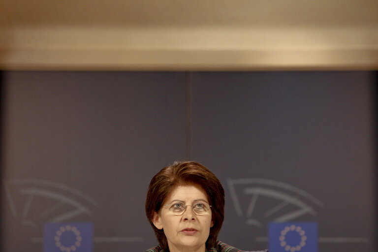 Foto 7: ''Food information to consumers'' Press Conference by Renate SOMMER