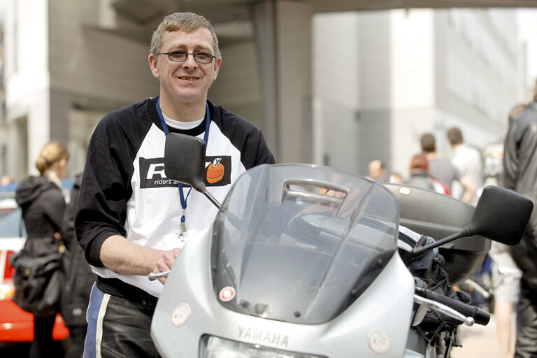 Fotografia 8: MEP Ride 2011, organized by the Federation of European Motorcyclists' Associations (FEMA) to give MEPs an opportunity to experience motorcycling