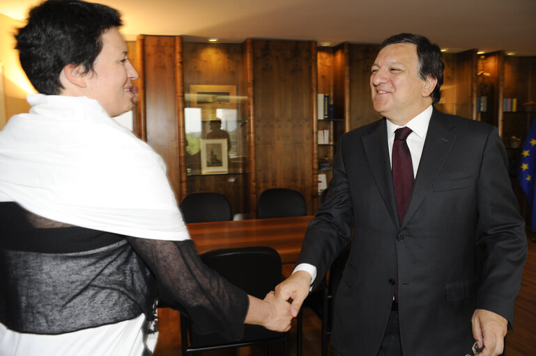 Φωτογραφία 3: EC President Jose Manuel BARROSO meets with Estelle GRELIER Mep