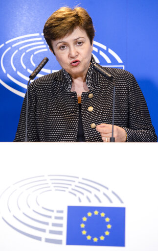 Снимка 10: EP-EC Press point on Budget 2017 by the Vice-President of the EC in charge of Budget and Human Resources