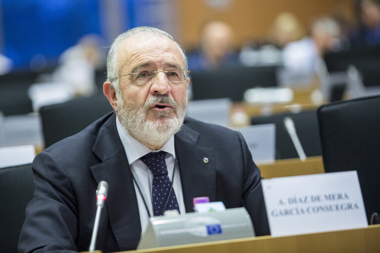 Zdjęcie 15: LIBE Committee meeting - Hearing of the candidate for the post of Europol Executive Director. Exchange of views with Catherine DE BOLLE